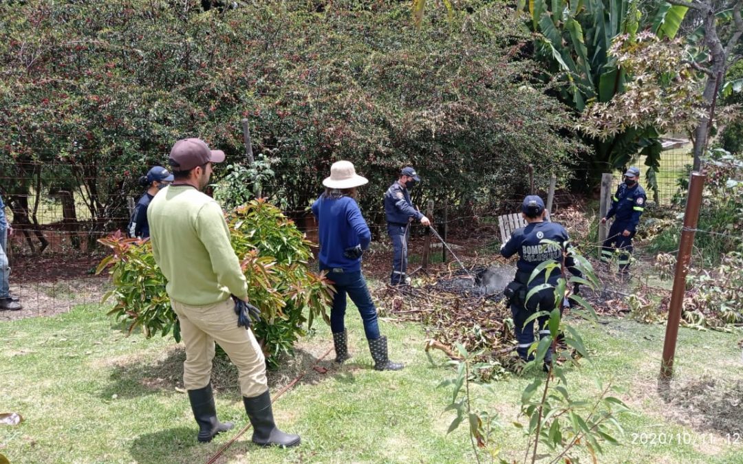 Atención a incendio vía al Paramo